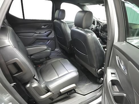 Used 2023 Chevrolet Traverse LT AWD/4WD image 17