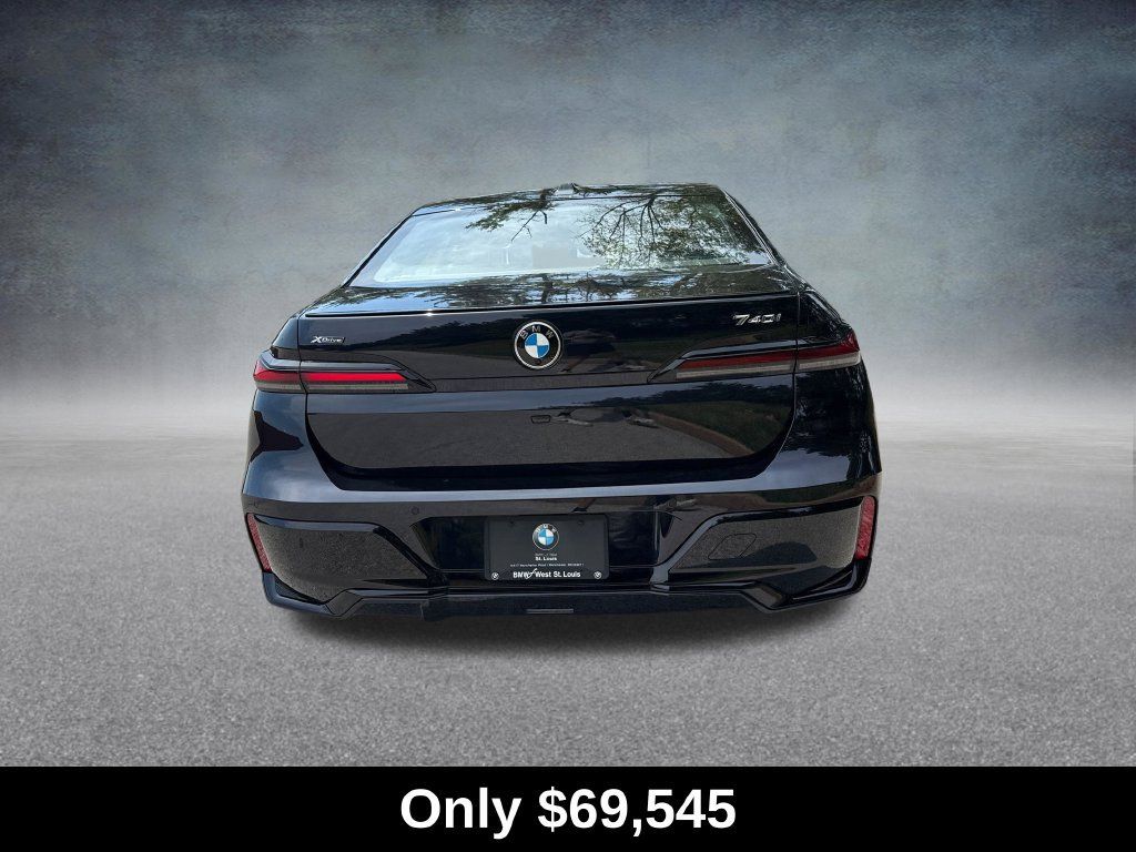 Used 2024 BMW 740i xDrive AWD/4WD image 4