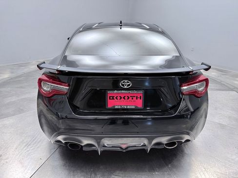 Used 2019 Toyota 86 RWD image 6