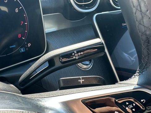 Used 2025 Mercedes-Benz C 300 Sedan image 11