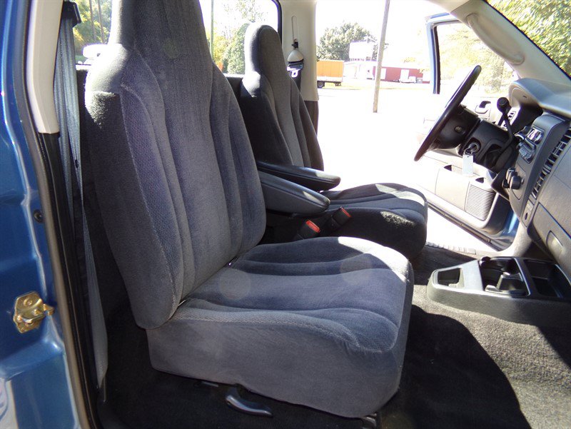 Used 2004 Dodge Dakota 4x4 Regular Cab w/ Tire & Handling Group image 22