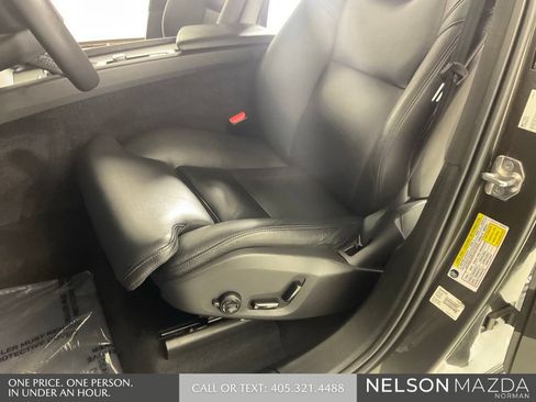 Used 2019 Volvo XC60 T5 Momentum w/ Premium Package FWD image 25