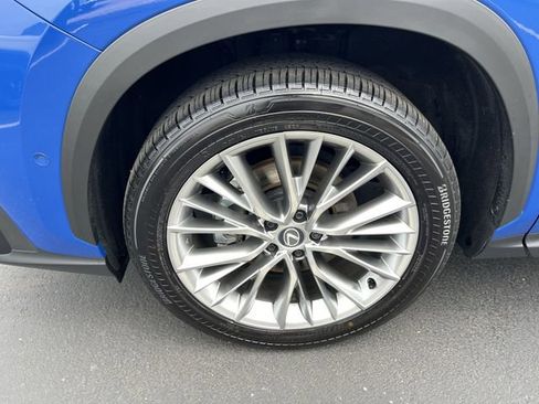 Used 2025 Lexus NX 350h AWD w/ Accessory Package (2T) image 8