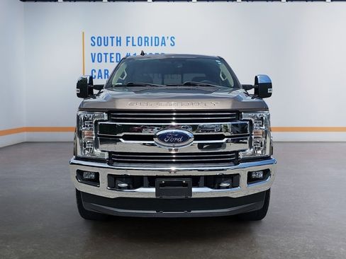 Used 2019 Ford F350 Lariat w/ Chrome Package image 8
