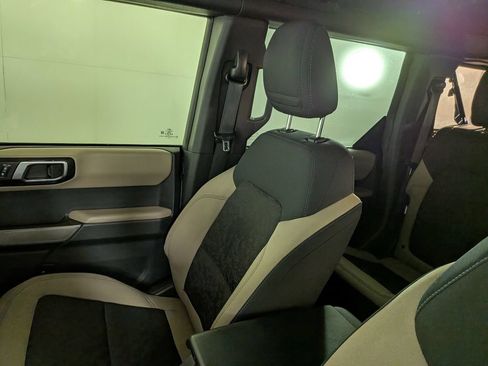 Used 2022 Ford Bronco Wildtrak AWD/4WD image 31