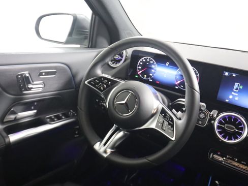 New 2026 Mercedes-Benz GLA 250 image 10