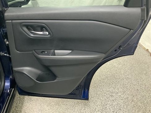 Used 2024 Nissan Rogue SV image 19