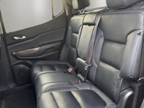 Used 2020 GMC Acadia SLE FWD image 17