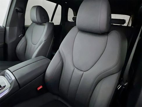 Used 2020 BMW X5 sDrive40i w/ Convenience Package image 11