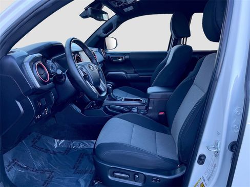 Used 2023 Toyota Tacoma TRD Off-Road image 20