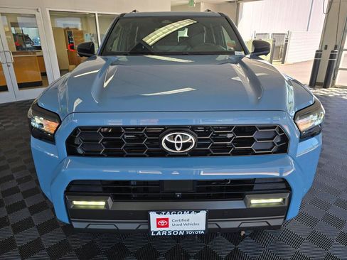 Used 2025 Toyota 4Runner TRD Off-Road Premium AWD/4WD image 8