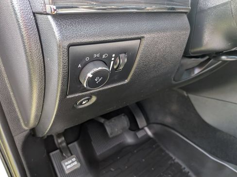 Used 2019 Jeep Grand Cherokee Limited X AWD/4WD image 12