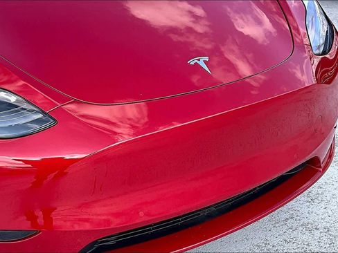 Used 2022 Tesla Model Y Performance image 28