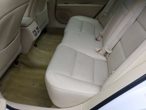 Used 2013 Lexus ES 350 FWD image 19