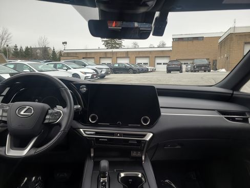 Used 2024 Lexus RX 350 Premium image 19