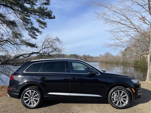 Used 2018 Audi Q7 3.0T Premium Plus image 3