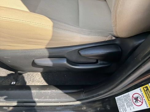 Used 2014 Toyota RAV4 XLE AWD/4WD image 36