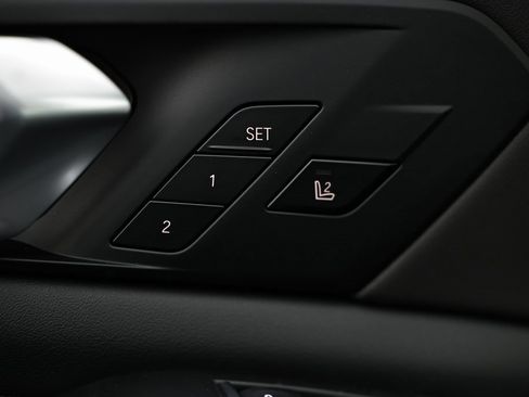 New 2026 BMW X5 xDrive40i w/ Climate Comfort Package image 16