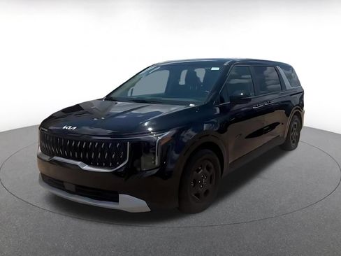 Used 2026 Kia Carnival FWD image 4