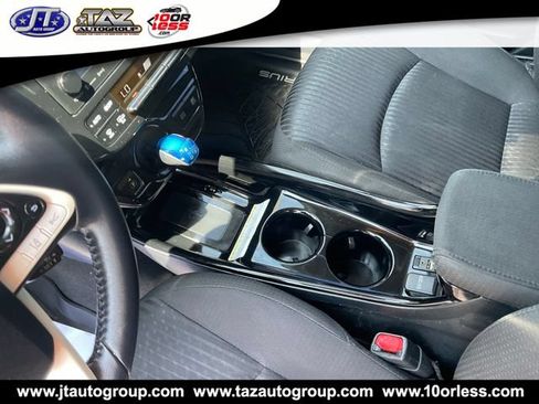 Used 2018 Toyota Prius Three FWD image 17