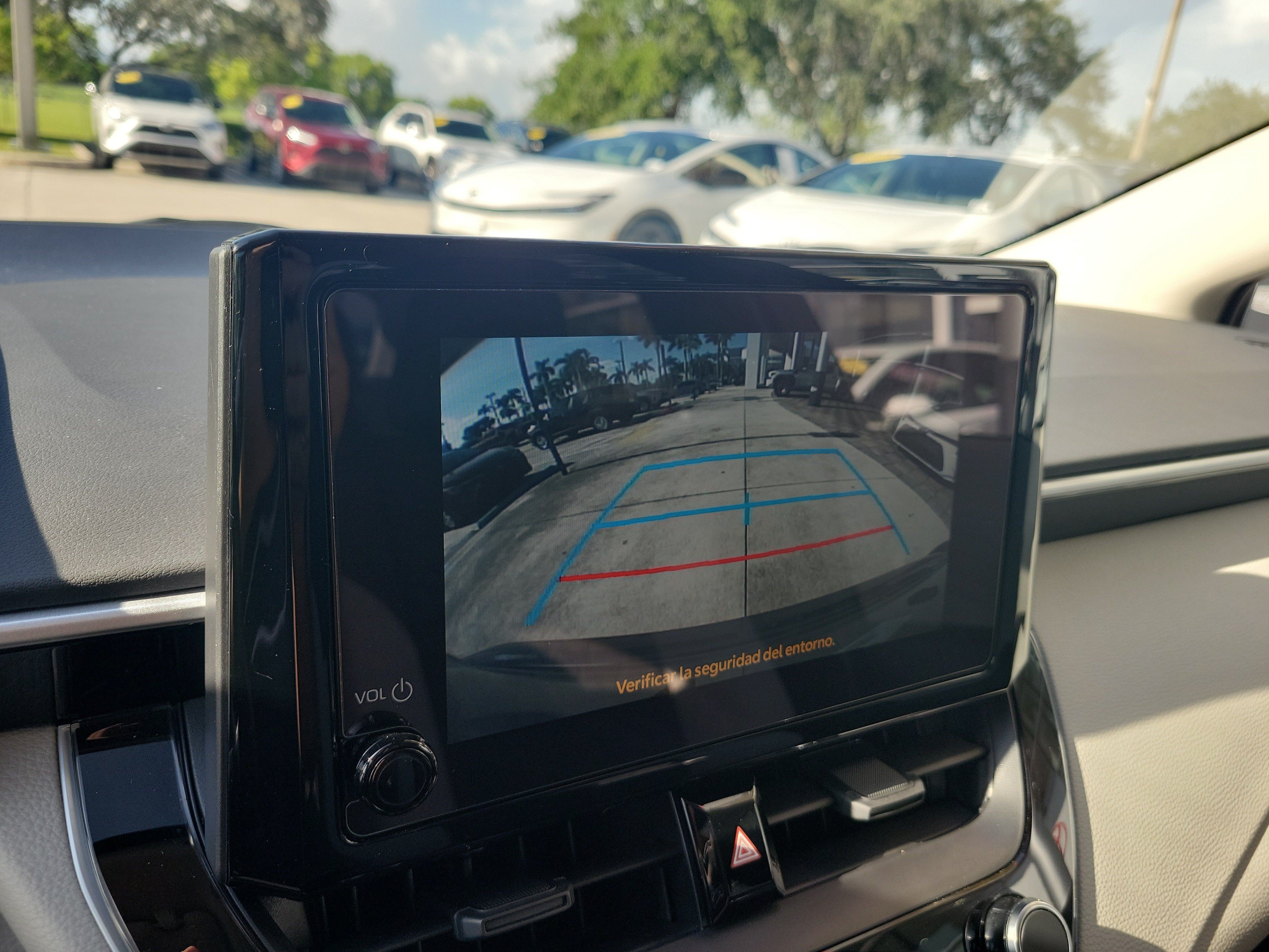 Used 2025 Toyota Corolla LE FWD image 30