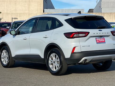 Used 2025 Ford Escape Active image 7