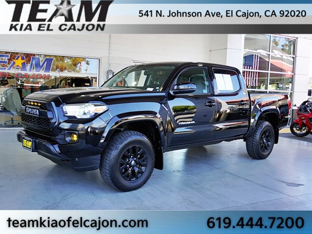 Used 2017 Toyota Tacoma SR5 w/ Tow Package AWD/4WD image 5