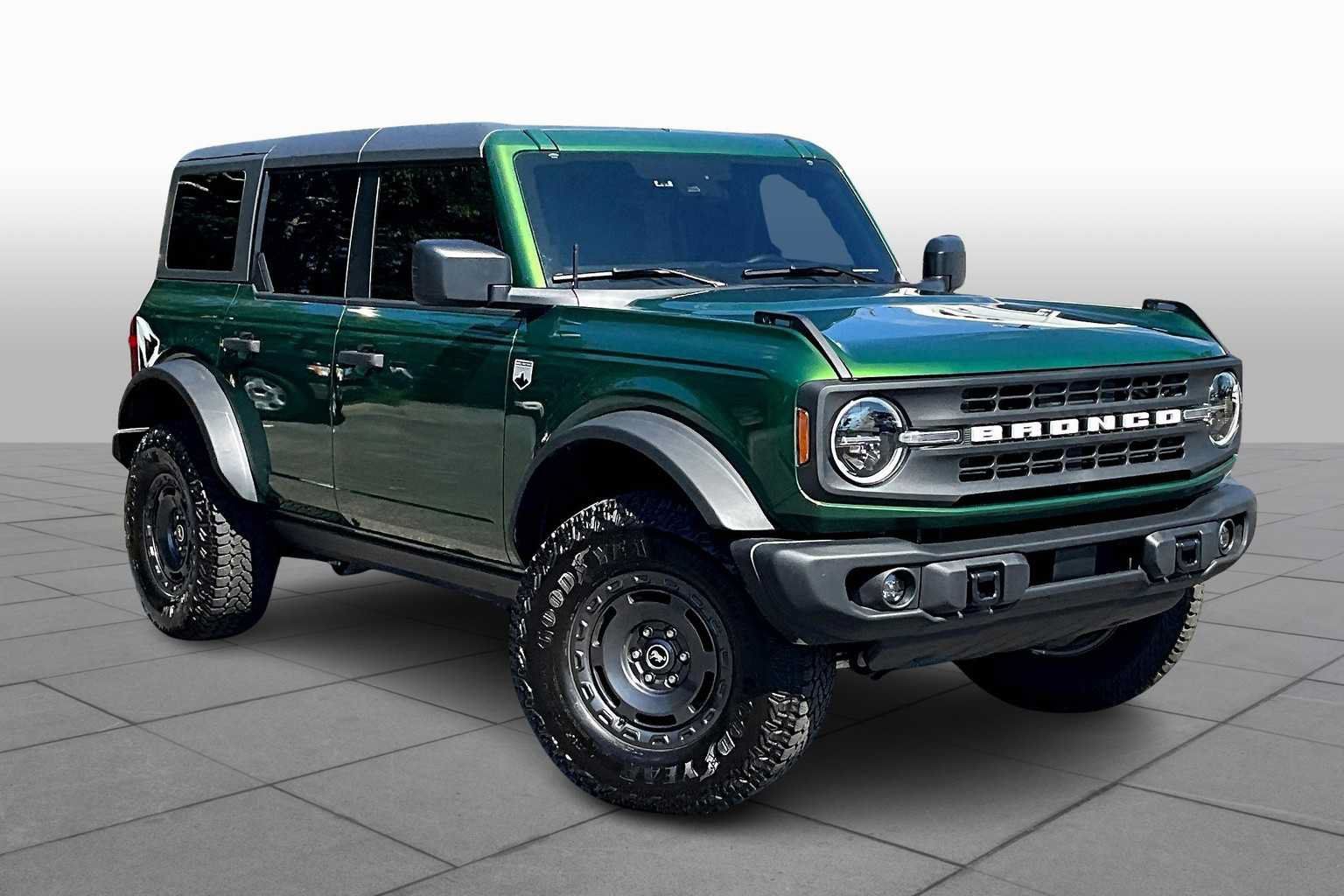 Used 2025 Ford Bronco Big Bend w/ Black Diamond Package AWD/4WD image 2