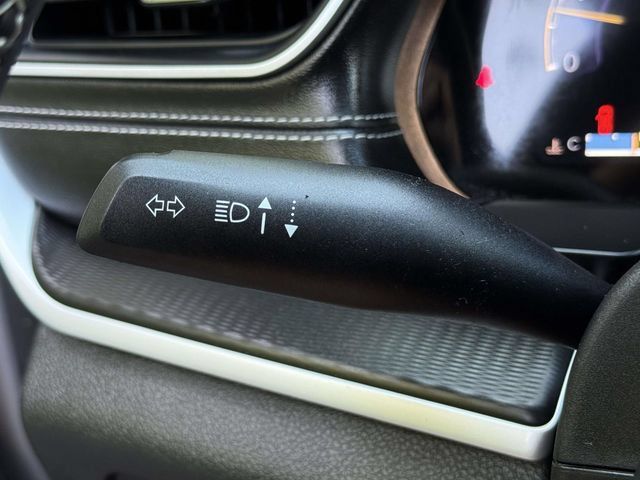 Used 2025 Jeep Grand Cherokee Altitude AWD/4WD image 22
