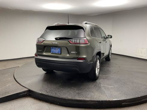 Used 2019 Jeep Cherokee Latitude w/ Cold Weather Group AWD/4WD image 7