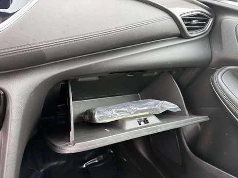 Used 2022 Buick Encore GX Select image 33