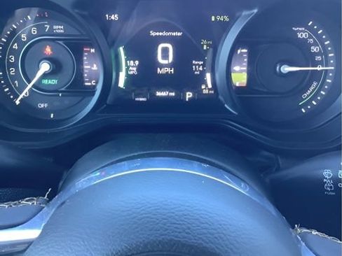 Used 2024 Jeep Wrangler Unlimited Sahara image 19