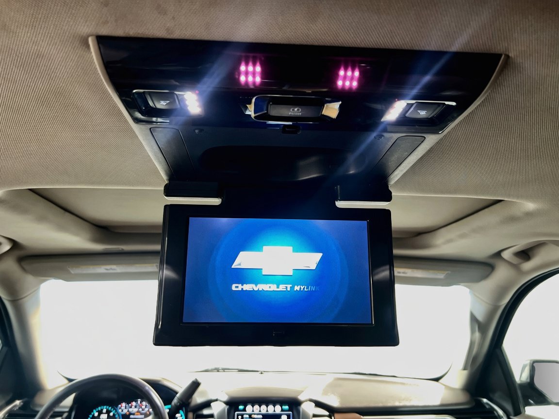 Used 2017 Chevrolet Suburban Premier AWD/4WD image 25