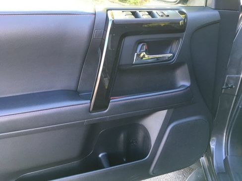 Used 2015 Toyota Highlander XLE AWD/4WD image 20