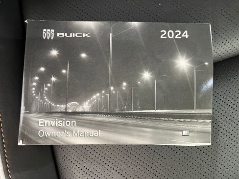 Used 2024 Buick Envision Sport Touring image 29