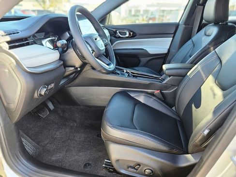 New 2026 Jeep Compass Limited image 14