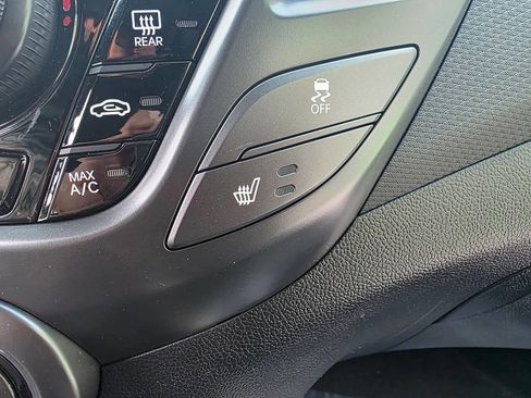 Used 2016 Hyundai Veloster Turbo image 34