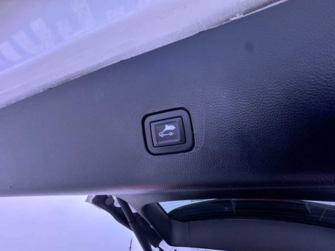 Used 2020 Chevrolet Traverse RS FWD image 47