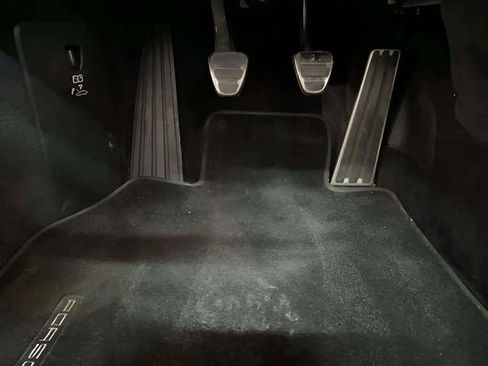 Used 2010 Porsche Boxster image 45