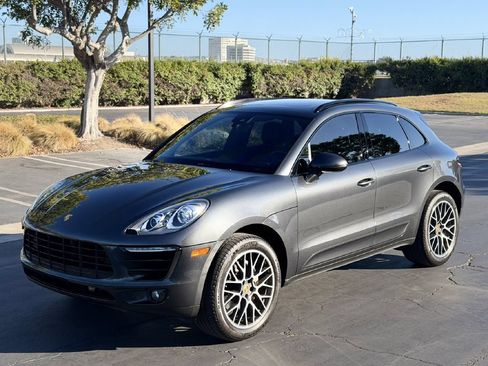 Used 2018 Porsche Macan S AWD/4WD image 2