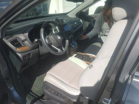 Used 2021 Honda CR-V Touring image 5