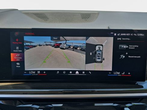 Used 2024 BMW X7 xDrive40i w/ Premium Package AWD/4WD image 28