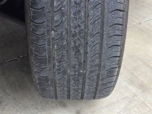 Certified 2024 Chevrolet Trax RS w/ Sunroof Package image 12