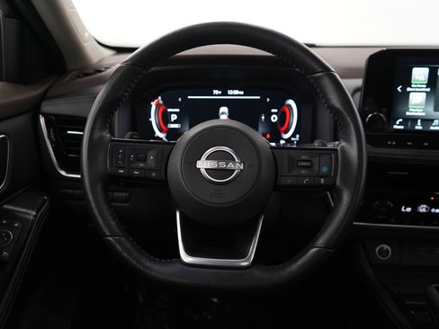 Used 2022 Nissan Rogue Platinum w/ Head-Up Display Package image 15