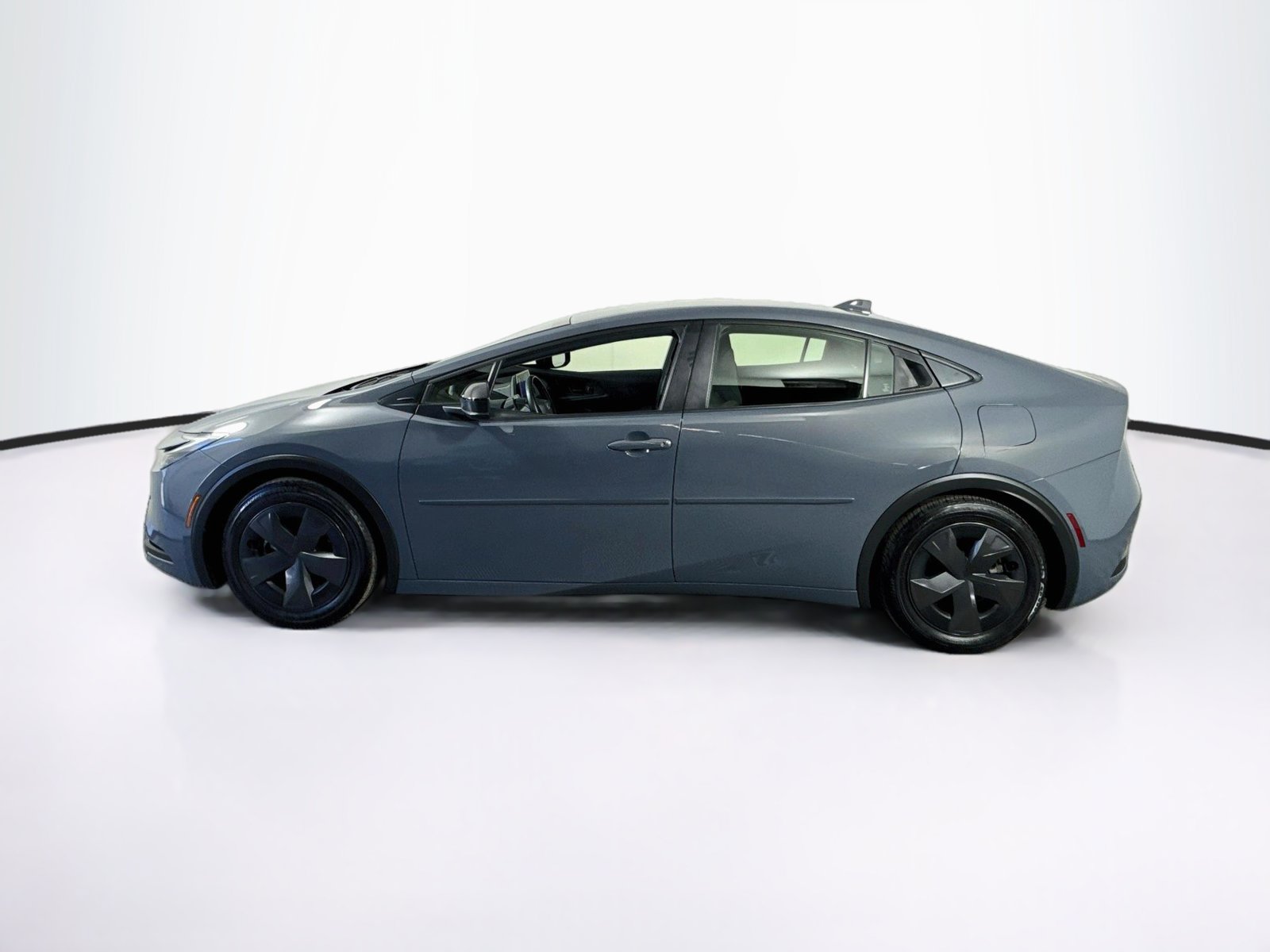 Certified 2024 Toyota Prius Prime FWD image 4