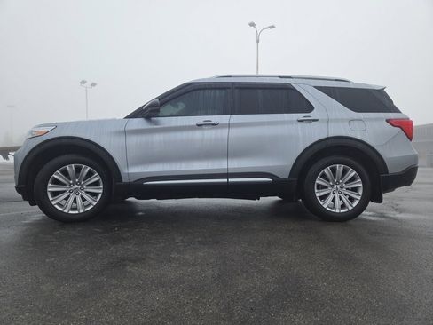 Used 2022 Ford Explorer Limited w/ Equipment Group 301A image 22