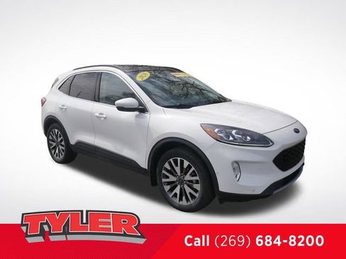 Used 2020 Ford Escape Titanium image 1