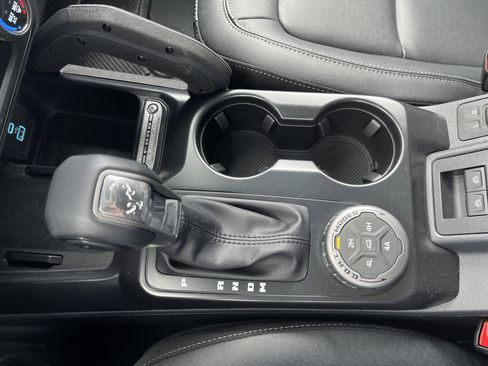 New 2025 Ford Bronco Badlands image 27