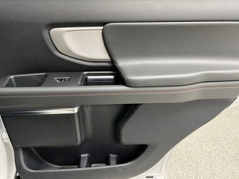 Used 2025 Ford Expedition Active AWD/4WD image 50