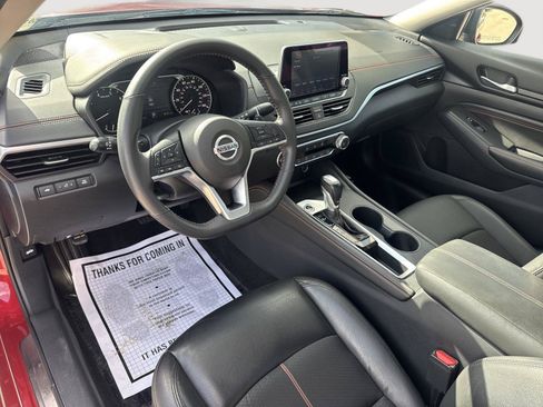 Used 2022 Nissan Altima 2.5 SR FWD image 8
